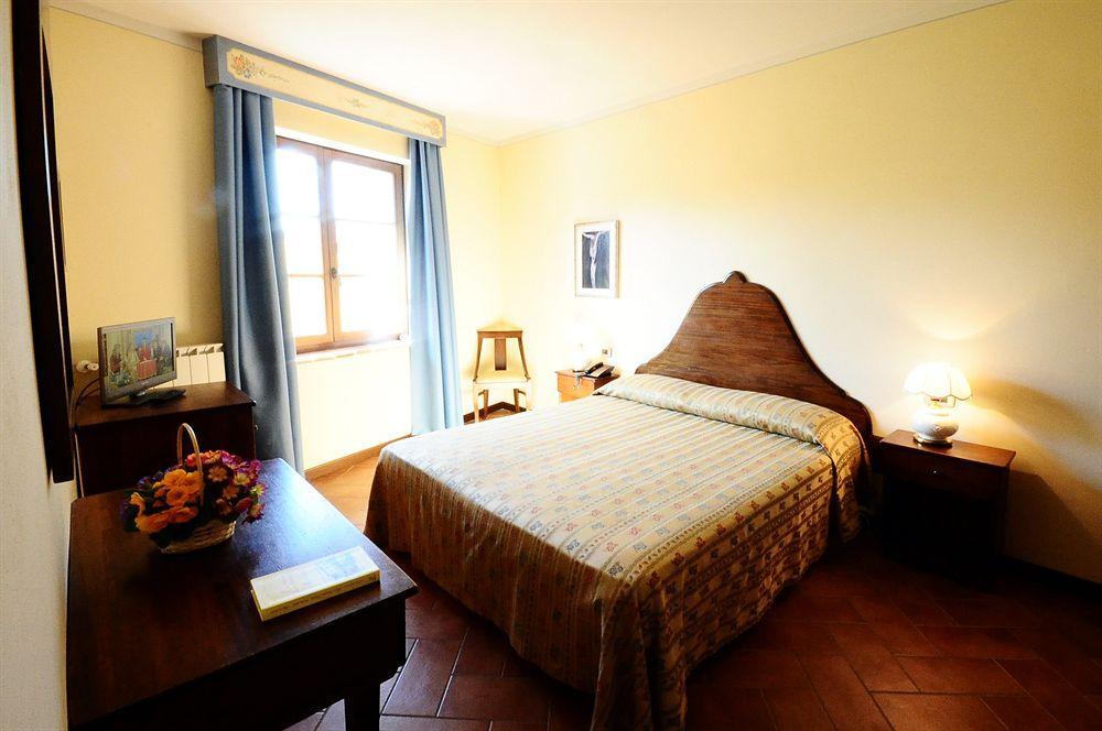 Affittacamere Borgo I Tre Baroni Moggiona Esterno foto
