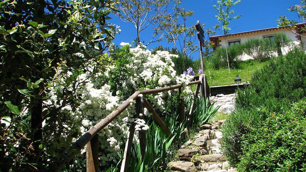 Affittacamere Borgo I Tre Baroni Moggiona Esterno foto
